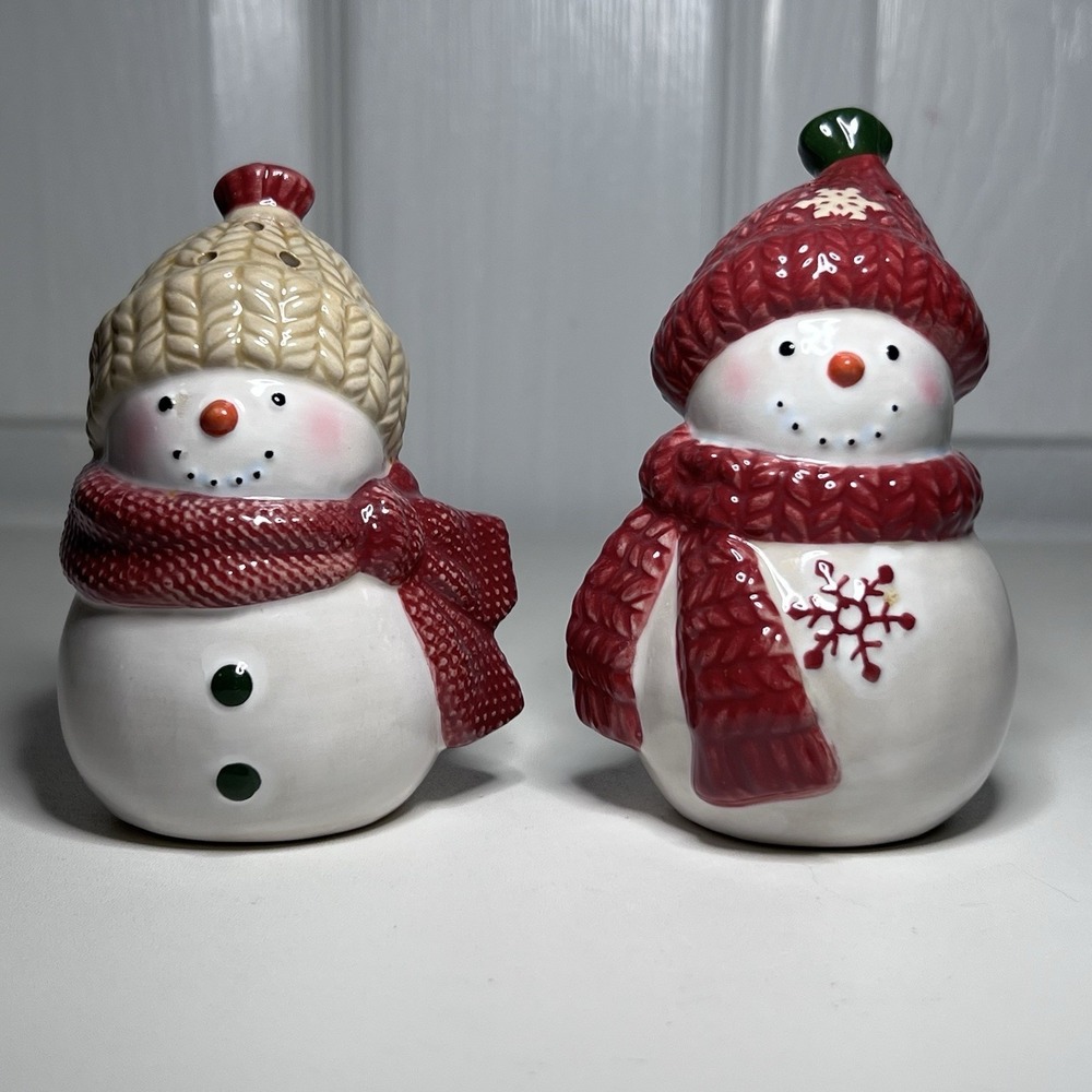 Snowman Salt & Pepper Shaker Set